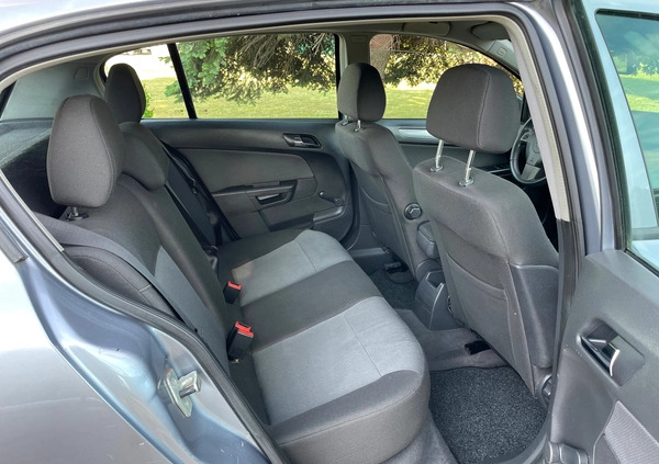 Opel Astra cena 14000 przebieg: 199080, rok produkcji 2004 z Kłecko małe 92